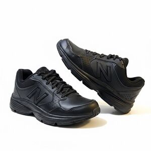 New Balance Men's Black Athletic Sneakers